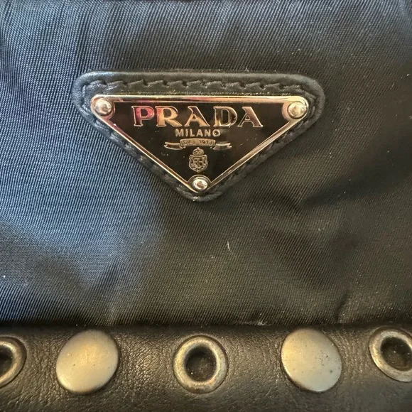🖤♠️ Prada grommet bag ♠️🖤 - Picture 2 of 10